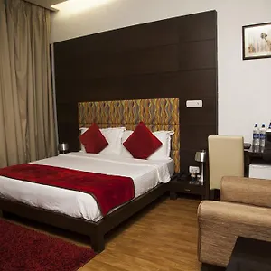 La Hotel New Delhi